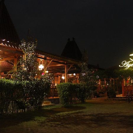 Joglo Ayem Tentrem Prambanan Εξωτερικό φωτογραφία