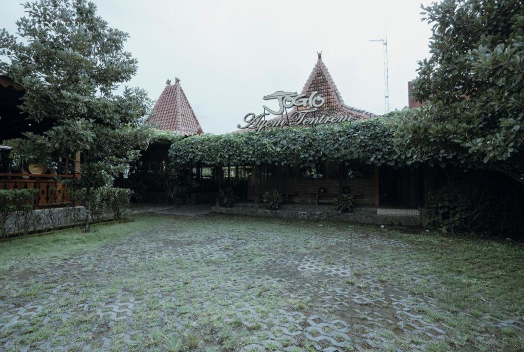 Joglo Ayem Tentrem Prambanan Εξωτερικό φωτογραφία