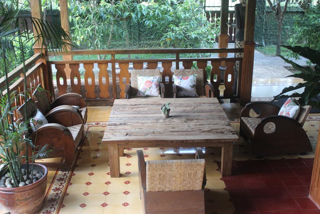 Joglo Ayem Tentrem Prambanan Εξωτερικό φωτογραφία