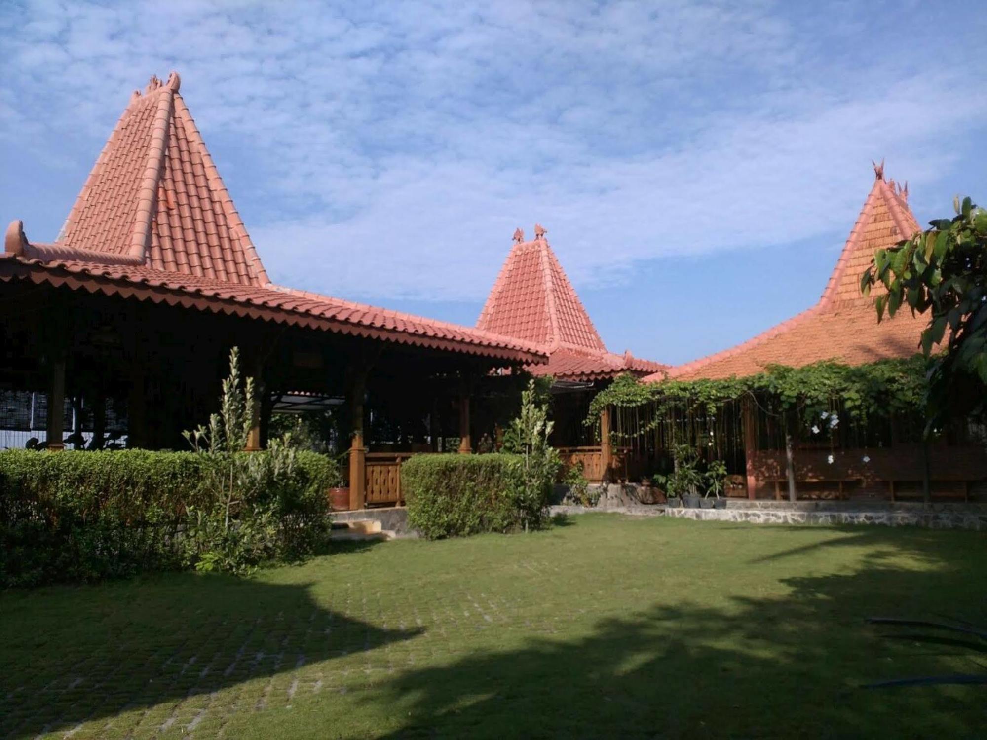 Joglo Ayem Tentrem Prambanan Εξωτερικό φωτογραφία