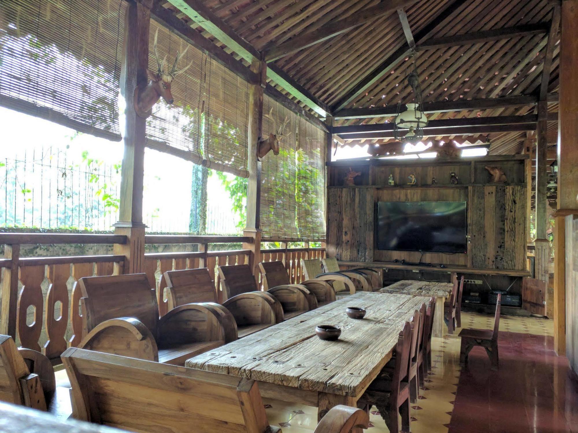 Joglo Ayem Tentrem Prambanan Εξωτερικό φωτογραφία